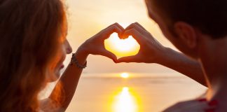 Mantendo a Paixão em um Relacionamento Duradouro: Estratégias para Uma Conexão Duradoura