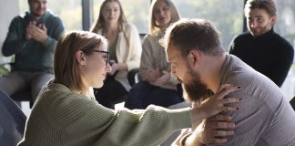 Empatia e Compreensão: Aprendendo a Se Colocar no Lugar do Outro Empatia e Compreensão