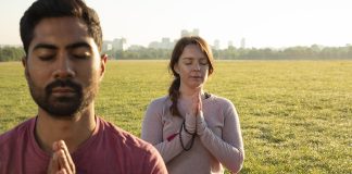 Equilibrar Tempo Juntos e Individualidade no Relacionamento Equilibrar Tempo Juntos e Individualidade no Relacionamento