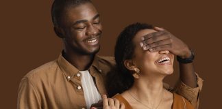 Alegria e Diversão: Encontrar Maneiras de se Divertir e Rir Juntos Maneiras de se Divertir e Rir Juntos